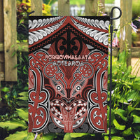 Aotearoa Iwi Rongowhakaata Garden Flag Maori Kowhaiwhai Pattern LT19 Garden Flag Red - Polynesian Pride