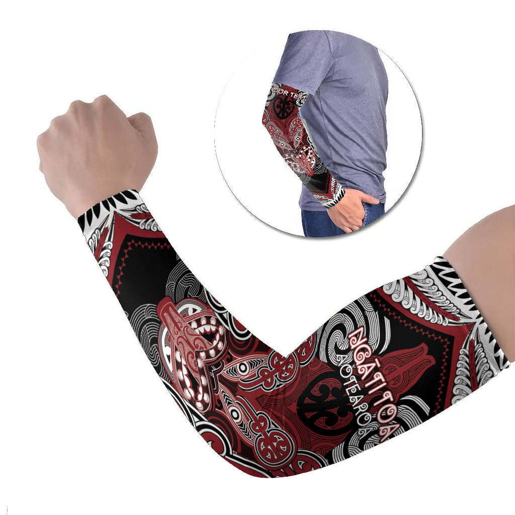 Aotearoa Iwi Ngati Toa Personalised Arm Sleeves Maori Kowhaiwhai Pattern LT19 Set of 2 Red - Polynesian Pride