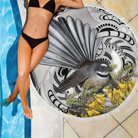 New Zealand Fantail Bird Beach Blanket Maori Piwakawaka Kowhai Maori Pattern