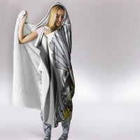 New Zealand Fantail Bird Hooded Blanket Maori Piwakawaka Kowhai Maori Pattern
