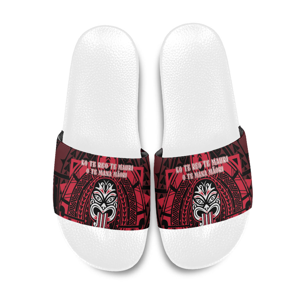 New Zealand Maori Language Week Slide Sandals Te Wiki O Te Reo Maori Hei Tiki LT22 Red - Polynesian Pride