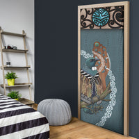 New Zealand Tui Bird Maripi Door Cover Maori Weapon Kowhaiwhai Pattern