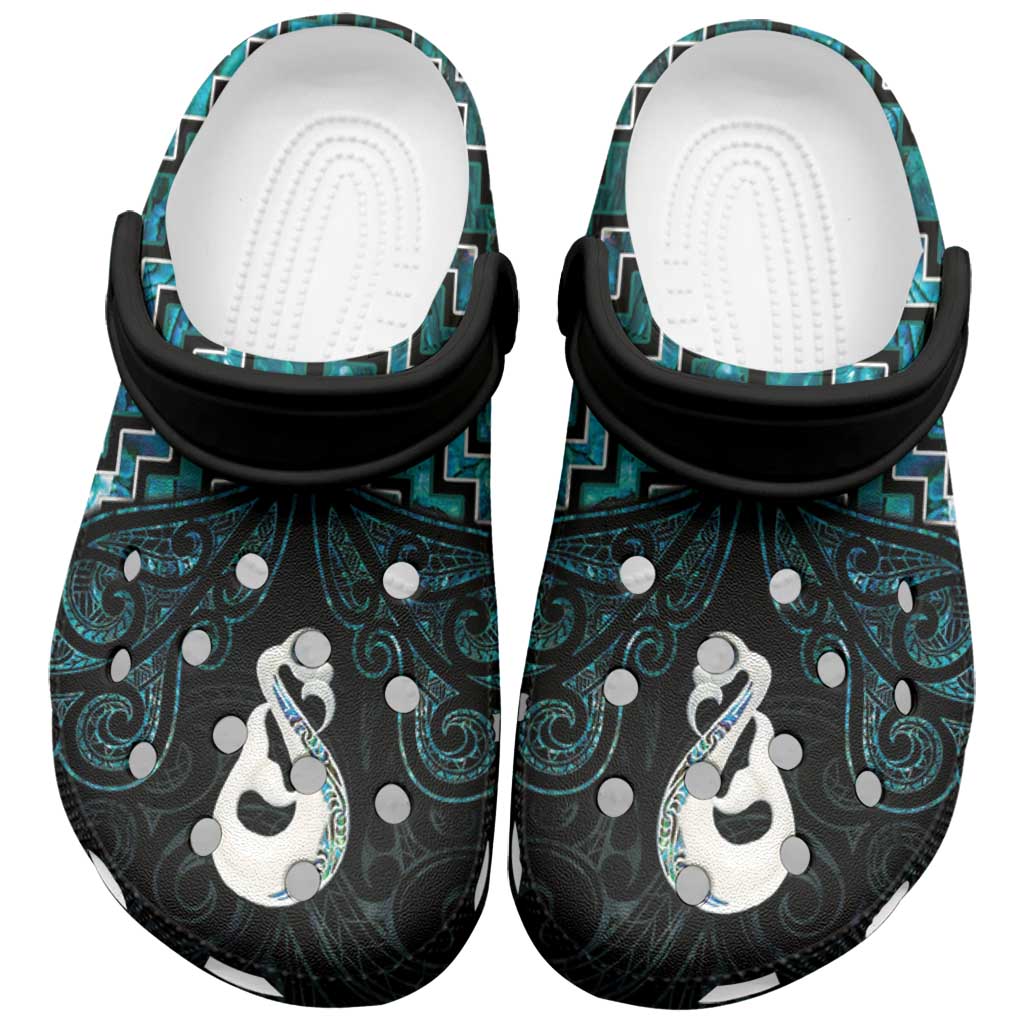 New Zealand Maori Clogs Shoes Poutama Manaia Turquoise Paua Shell LT05 Turquoise - Polynesian Pride