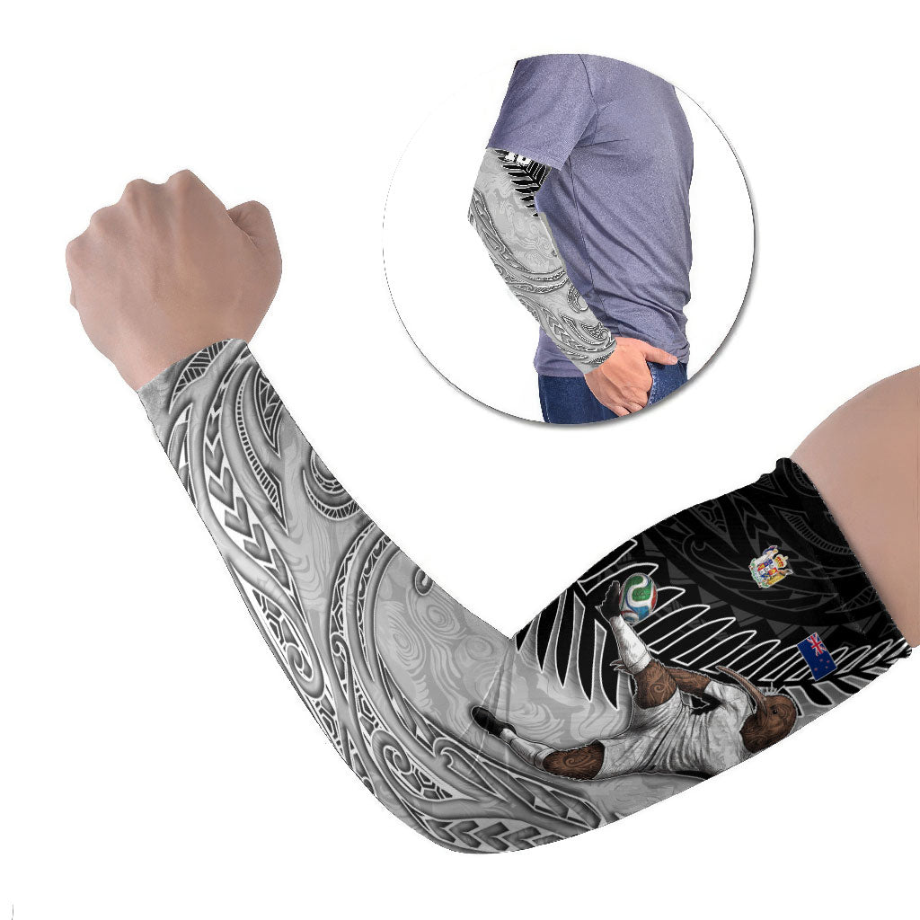 Personalized New Zealand Football Arm Sleeves Kiwi Mascot with Silver Fern - Maori Tribal Tattoo Art TS04 Set of 2 Black White - Polynesian Pride