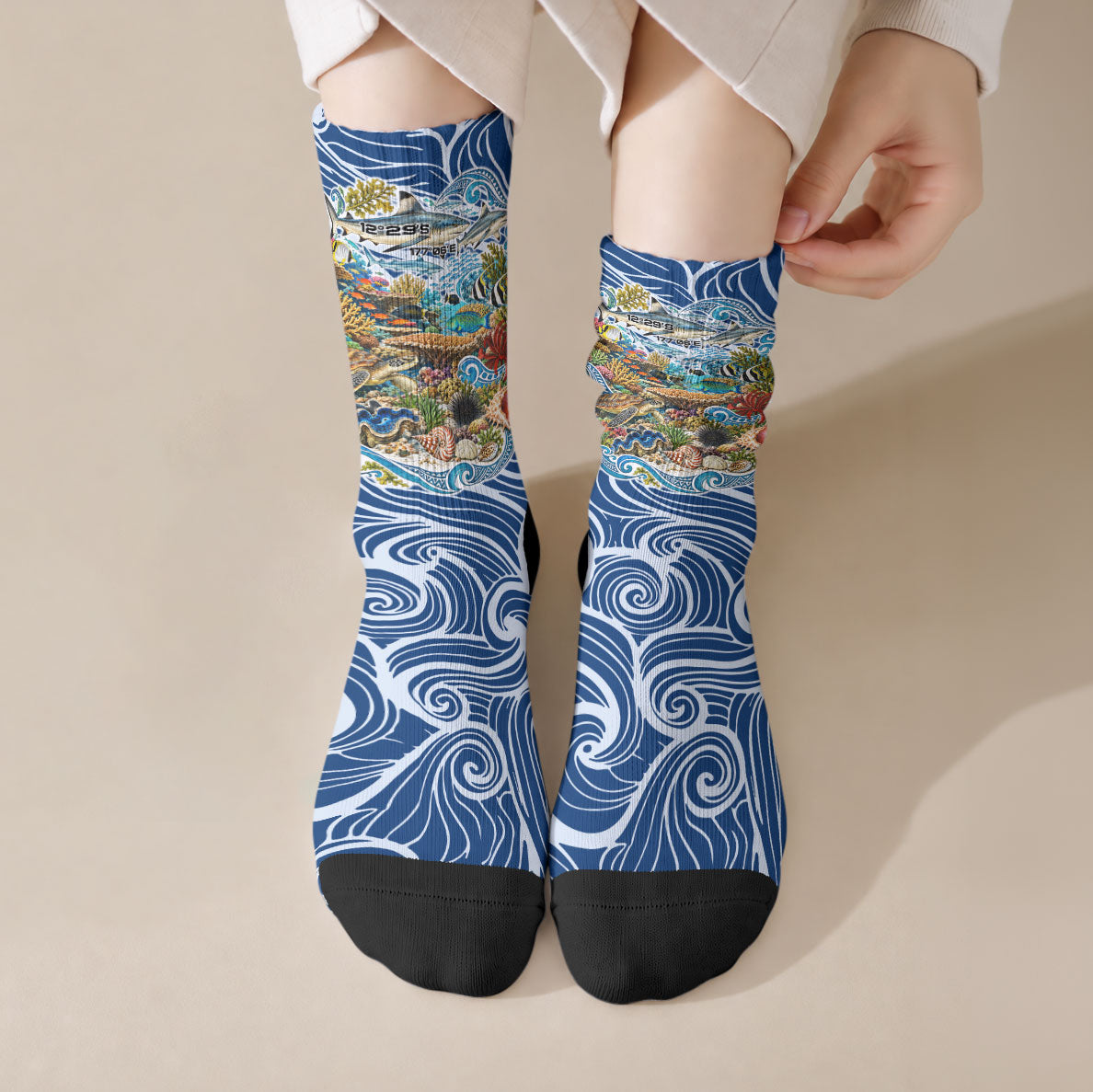 Rotuma Fiji Island Pride Crew Socks Ocean Wave Coral Reef Marine Life Tribal Tattoo TS04 Crew Socks Blue Green - Polynesian Pride