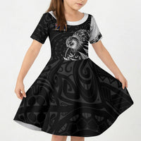 Personalized New Zealand Kiwi Bird Kid Short Sleeve Dress Grunge Maori Tribal Pattern Silver Fern