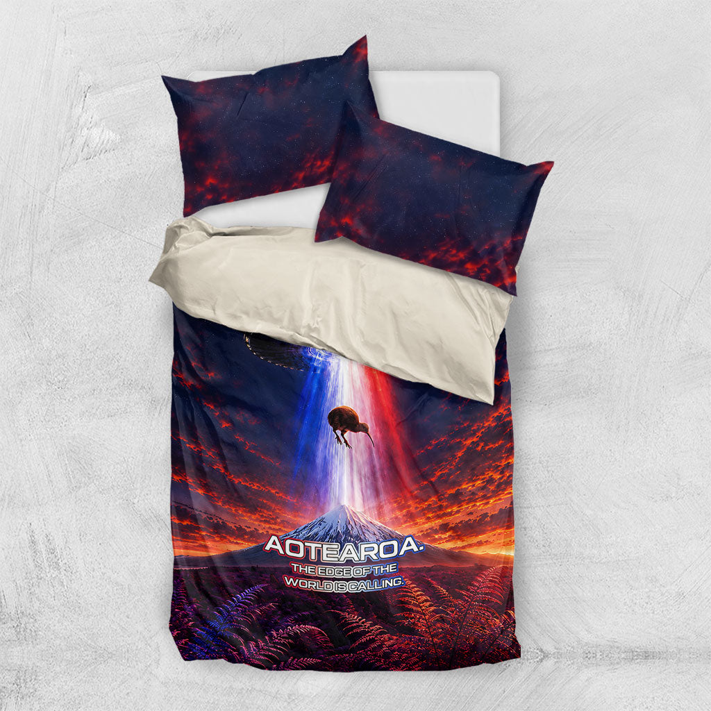 New Zealand Aotearoa Kiwi UFO Bedding Set Sci-Fi Galaxy Sunset Sky Tower And Mountain