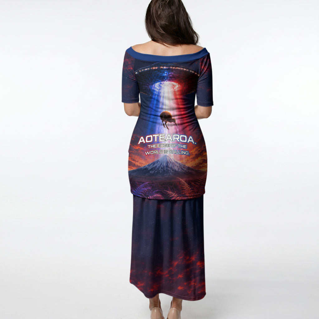 New Zealand Aotearoa Kiwi UFO Puletasi Sci-Fi Galaxy Sunset Sky Tower And Mountain