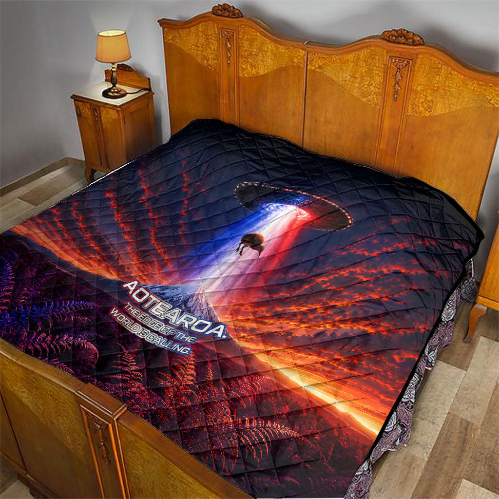 New Zealand Aotearoa Kiwi UFO Quilt Sci-Fi Galaxy Sunset Sky Tower And Mountain