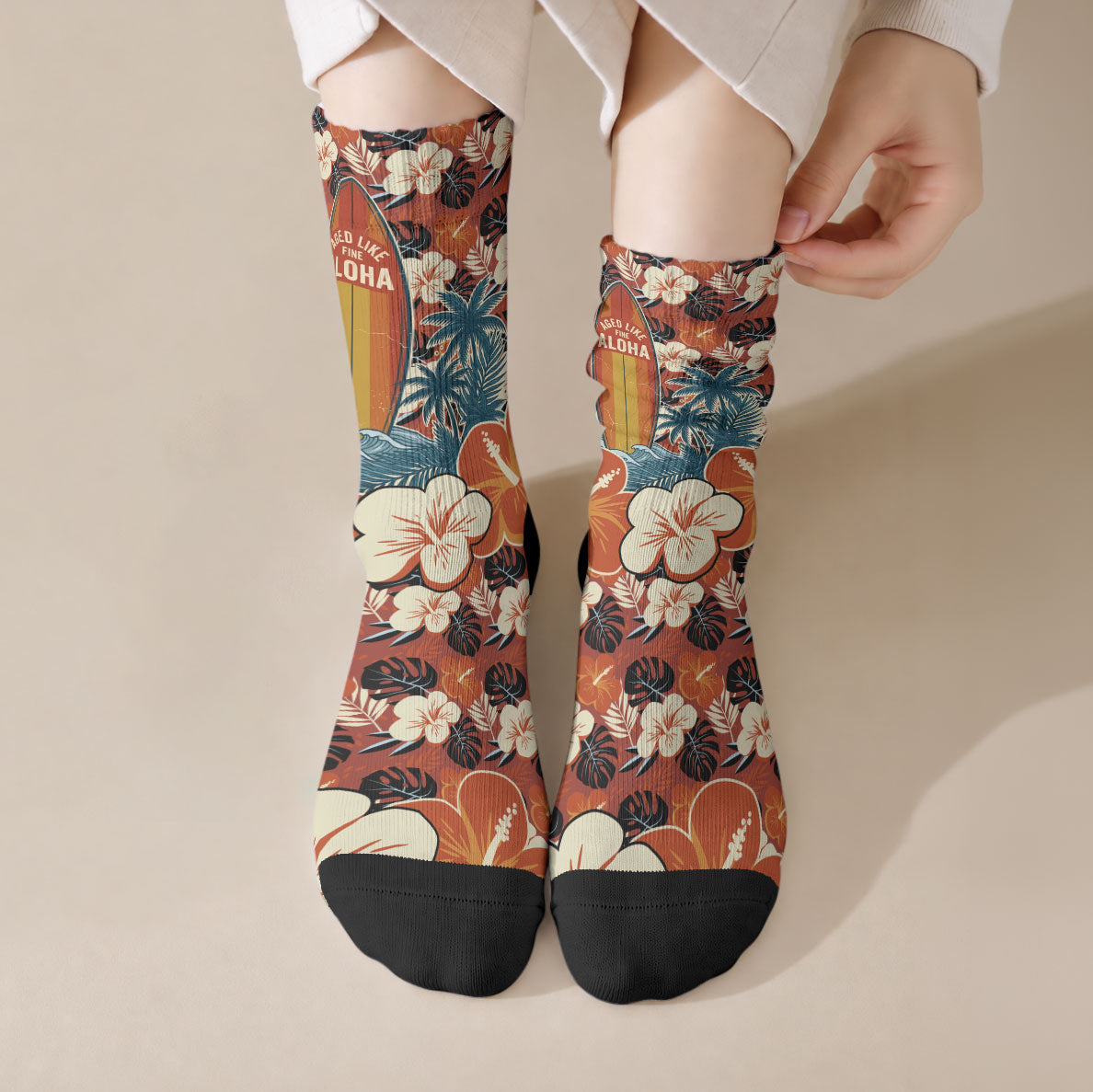 Hawaii 50th Birthday Crew Socks Vintage 1976 Limited Edition Floral Surfboard Aloha Vibes TS04 Crew Socks Orange Brown - Polynesian Pride