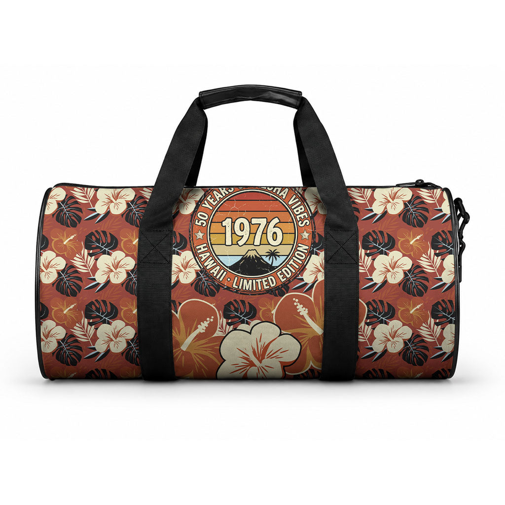 Hawaii 50th Birthday Duffle Bag Vintage 1976 Limited Edition Floral Surfboard Aloha Vibes TS04 One size Orange Brown - Polynesian Pride