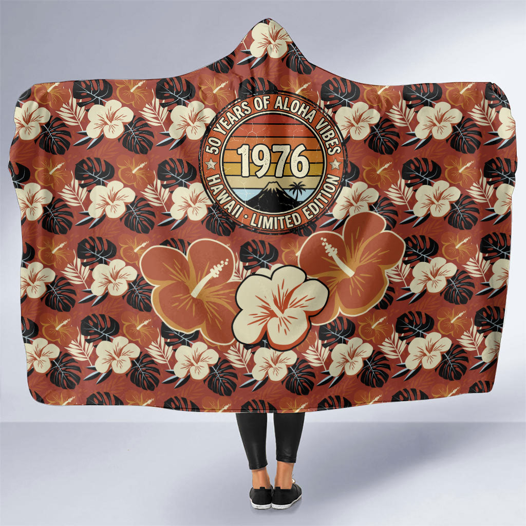 Hawaii 50th Birthday Hooded Blanket Vintage 1976 Limited Edition Floral Surfboard Aloha Vibes TS04 One Size Orange Brown - Polynesian Pride