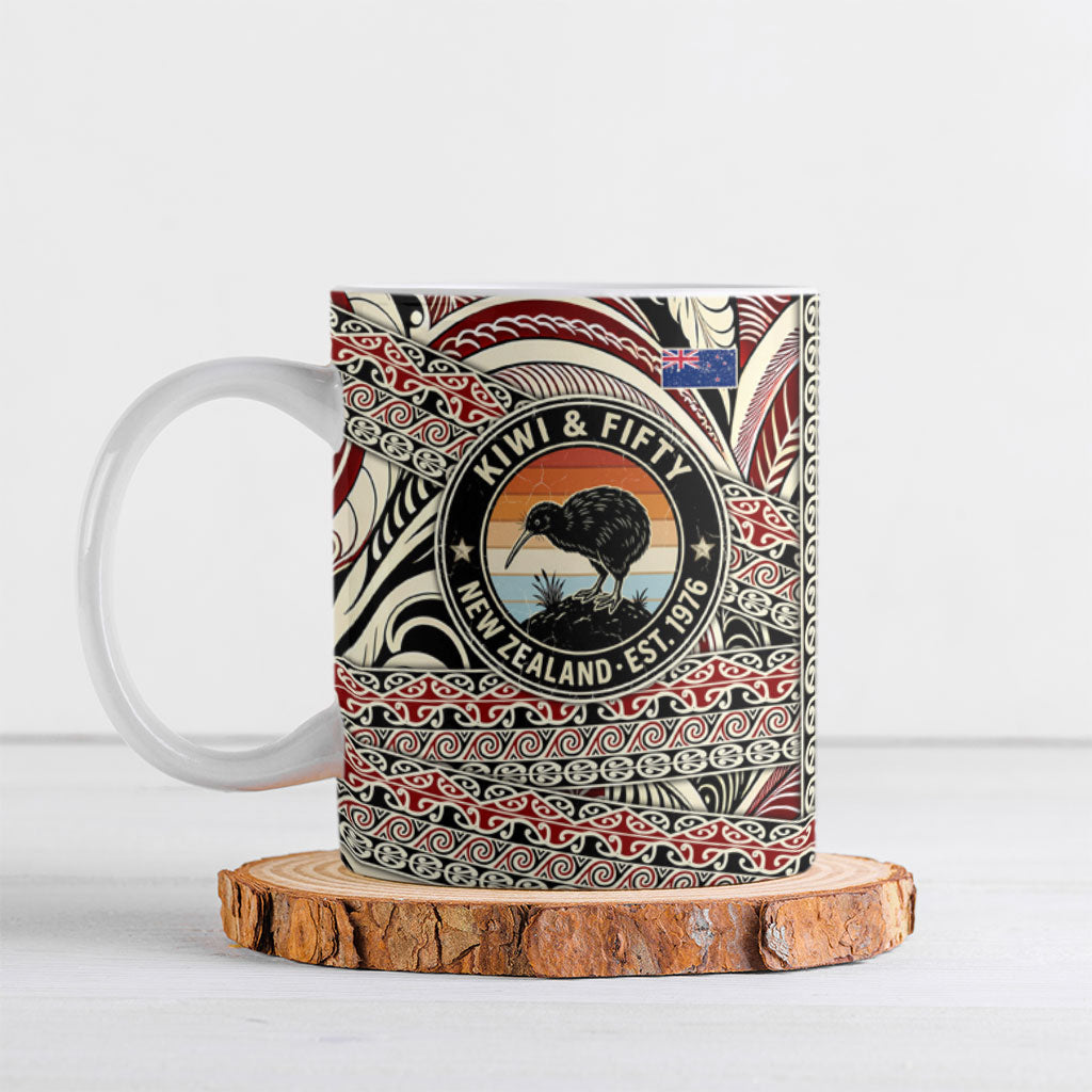 New Zealand 50th Birthday Kiwi Ceramic Mug Vintage Est 1976 Kiwi Sunset Maori TS04 Red Beige - Polynesian Pride