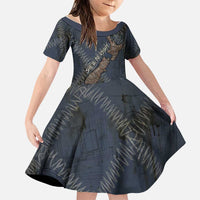 New Zealand She’ll Be Right Family Matching Off The Shoulder Long Sleeve Dress and Hawaiian Shirt NZ Slang No. 8 Wire Map Pattern