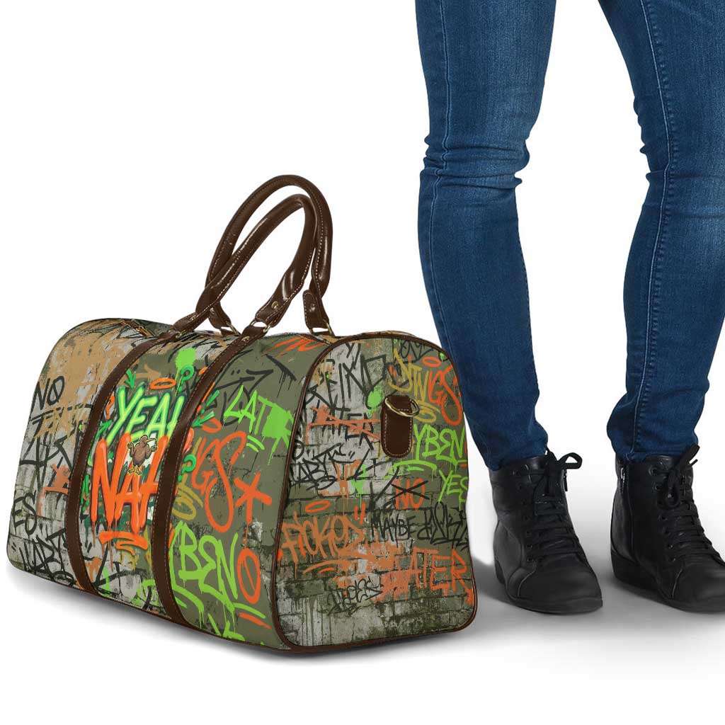 Yeah Nah Graffiti Skull New Zealand Slang Travel Bag Kiwi Grunge Brick Wall and Bold Urban Street Art TS04 - Polynesian Pride