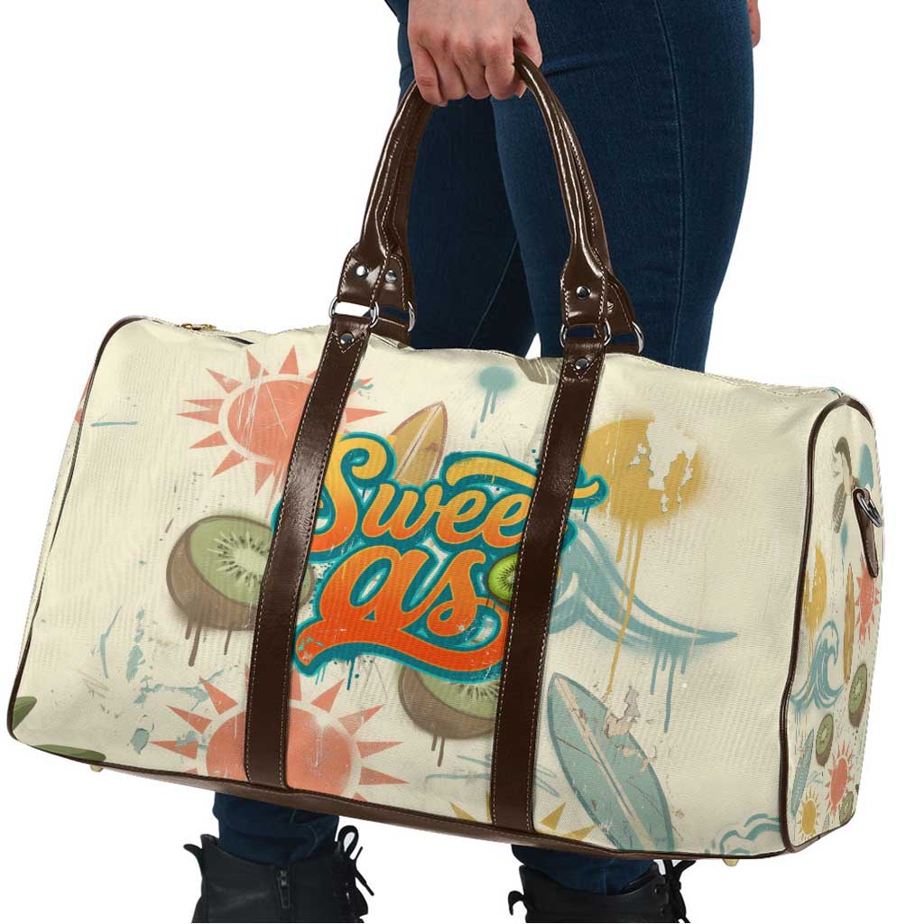 NZ Slang Sweet As Kiwi Shaka Sign Travel Bag New Zealand Surfboards Sun and Tropical Beach Retro TS04 - Polynesian Pride