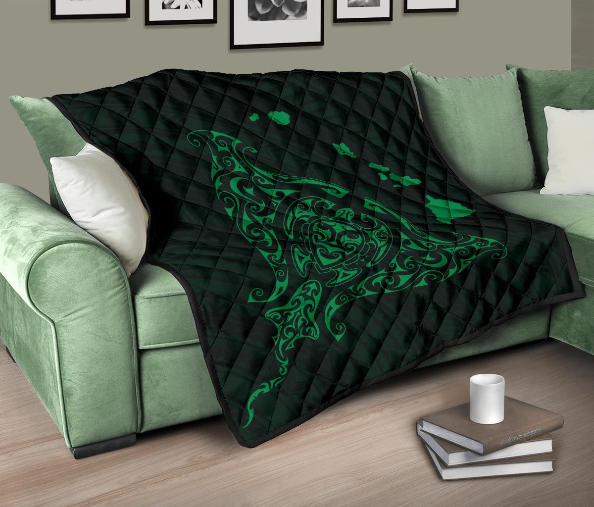 Rays Hawaii Map Polynesian Premium Quilt - Green - Polynesian Pride