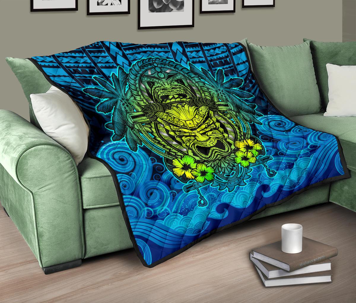 Hawaii Polynesian Premium Quilt - Hawaiian Green Yellow Tiki Face (Blue) - Polynesian Pride