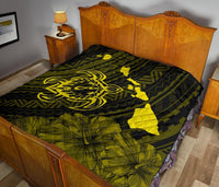 Hawaii Sea Turtle Is Swimming Toward Premium Quilt Yellow - Polynesian Pride