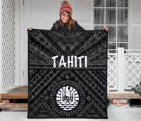 Tahiti Premium Quilt - Tahiti Seal In Polynesian Tattoo Style (Black) - Polynesian Pride