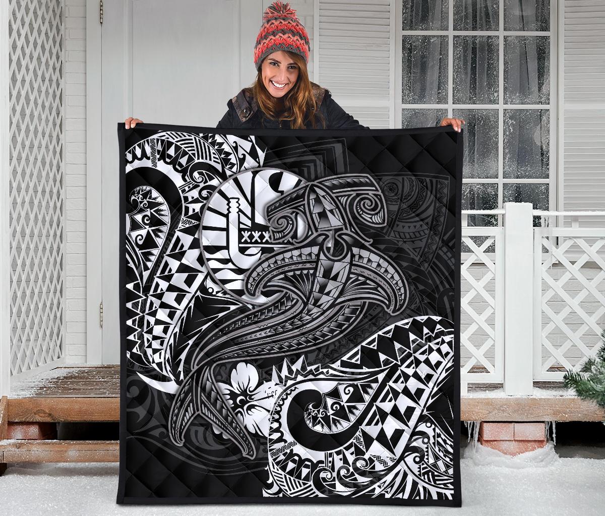 Tahiti Premium Quilt - White Shark Polynesian Tattoo - Polynesian Pride