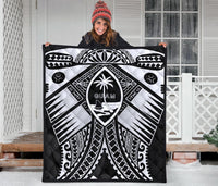 Guam Polynesian Premium Quilt - Guam White Seal with Polynesian Tattoo Ver 01 - Polynesian Pride