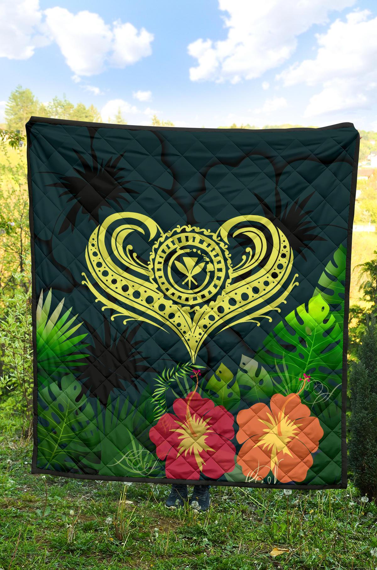 Polynesian Hawaii Kanaka Maoli Quilt - Heart with Hibiscus - Polynesian Pride