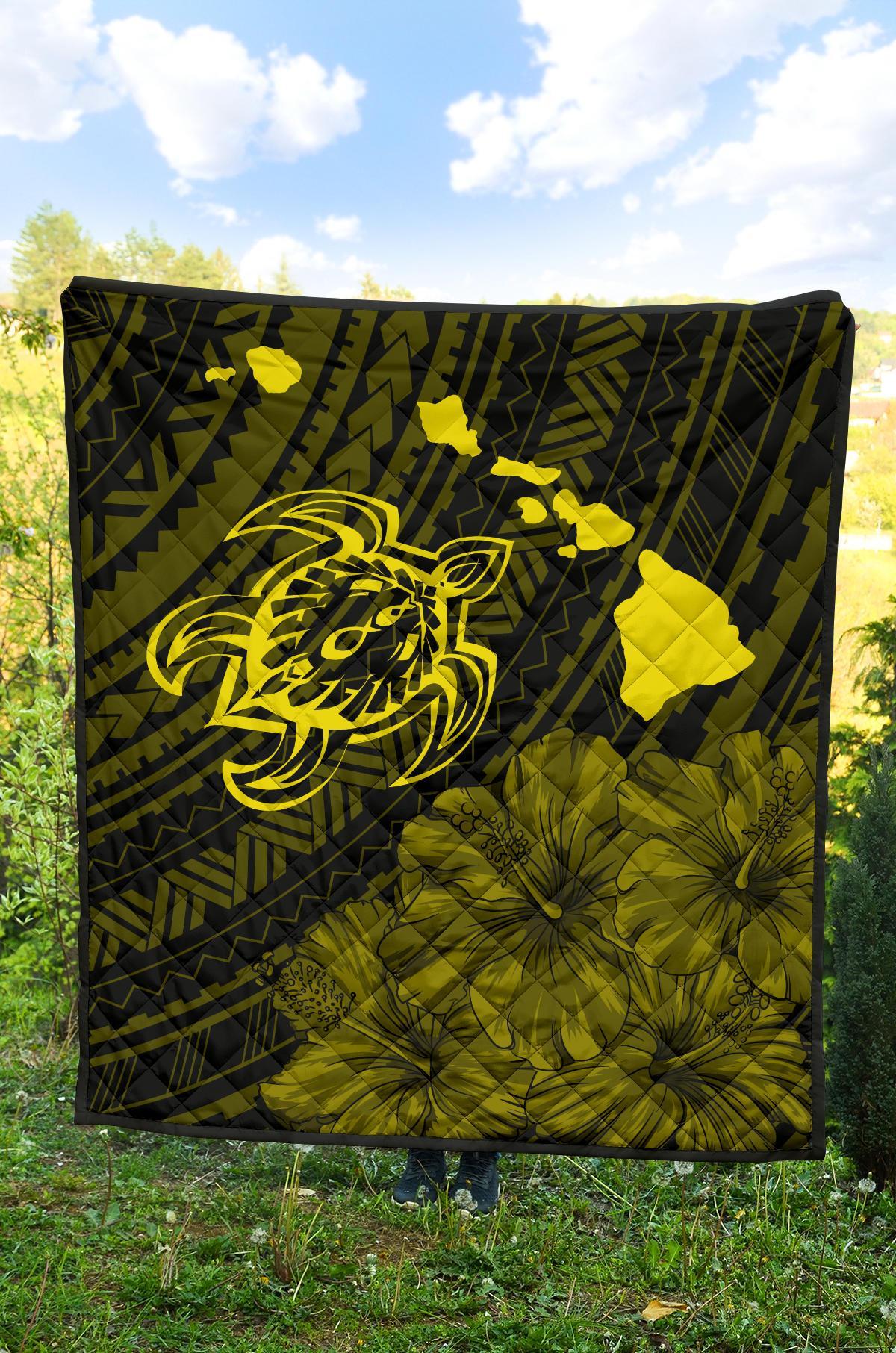 Hawaii Sea Turtle Is Swimming Toward Premium Quilt Yellow - Polynesian Pride