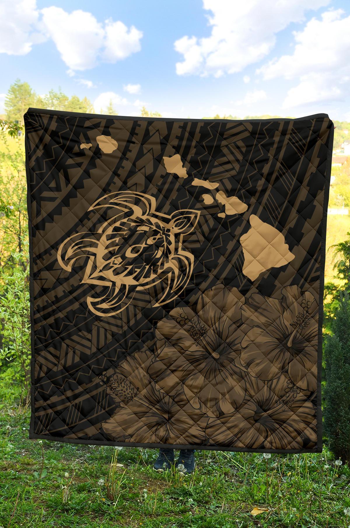 Hawaii Sea Turtle Is Swimming Toward Premium Quilt Gold - Polynesian Pride