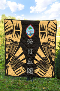Guam Premium Quilt - Guam Coat Of Arms Polynesian Gold Tattoo - Polynesian Pride
