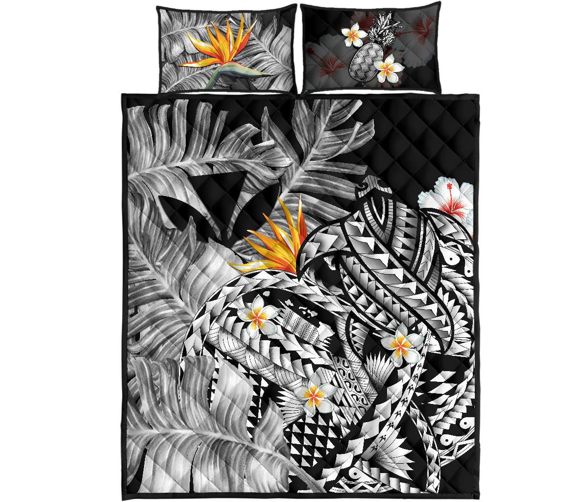 Kanaka Maoli (Hawaiian) Quilt Bed Set, Polynesian Pineapple Banana Leaves Turtle Tattoo Gray Gray - Polynesian Pride