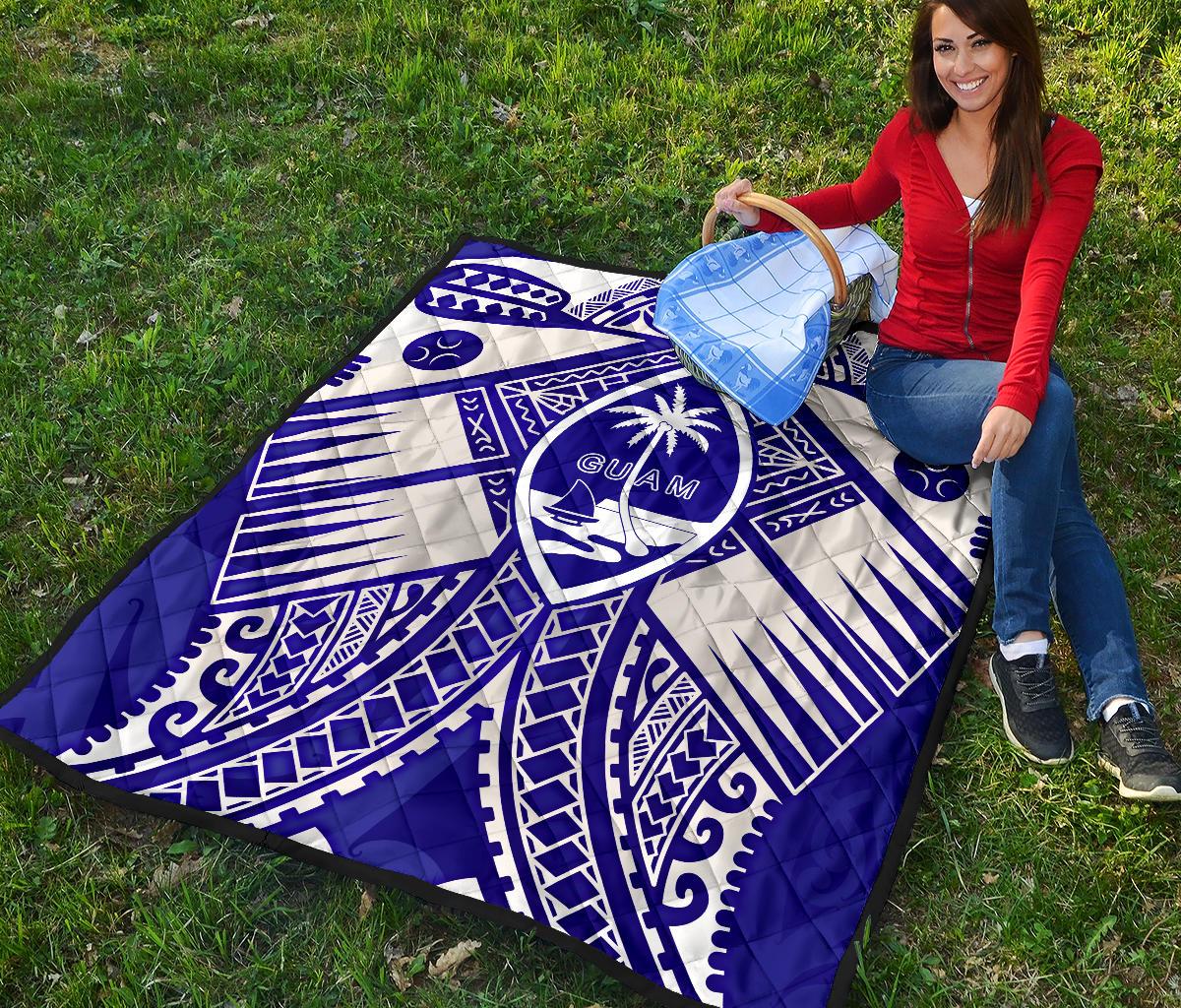 Guam Polynesian Premium Quilt - Guam White Seal with Polynesian Tattoo Ver 02 - Polynesian Pride