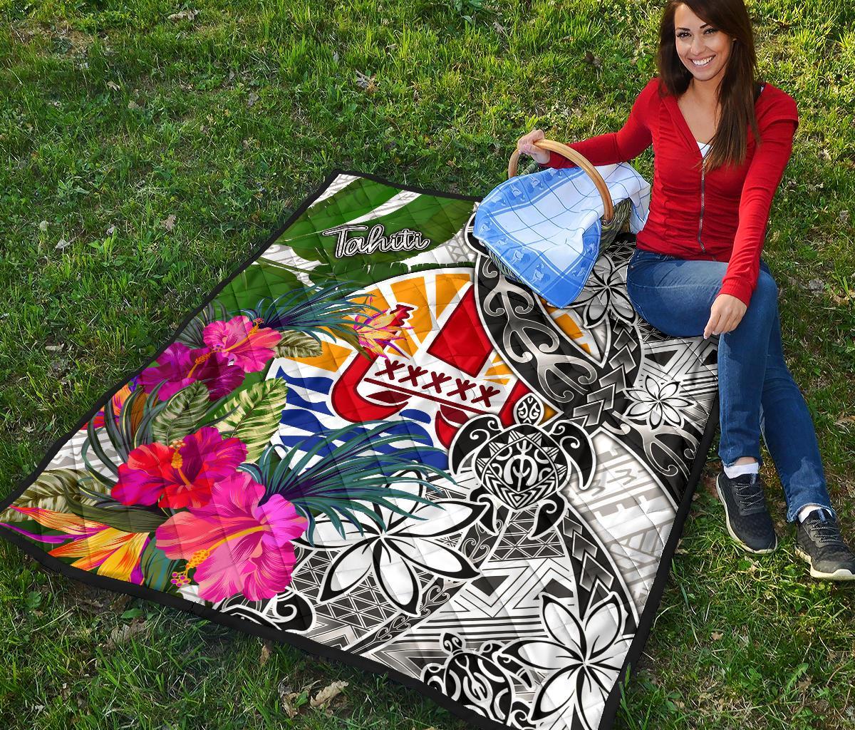 Tahiti Premium Quilt White - Turtle Plumeria Banana Leaf - Polynesian Pride