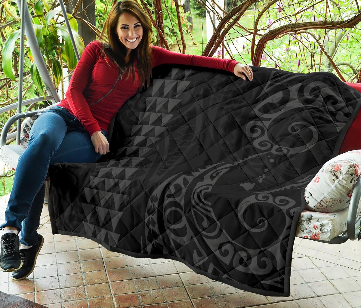 Hawaii Kakau Gray Polynesian Premium Quilt - Polynesian Pride