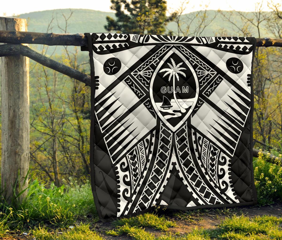 Guam Polynesian Premium Quilt - Guam White Seal with Polynesian Tattoo Ver 01 - Polynesian Pride